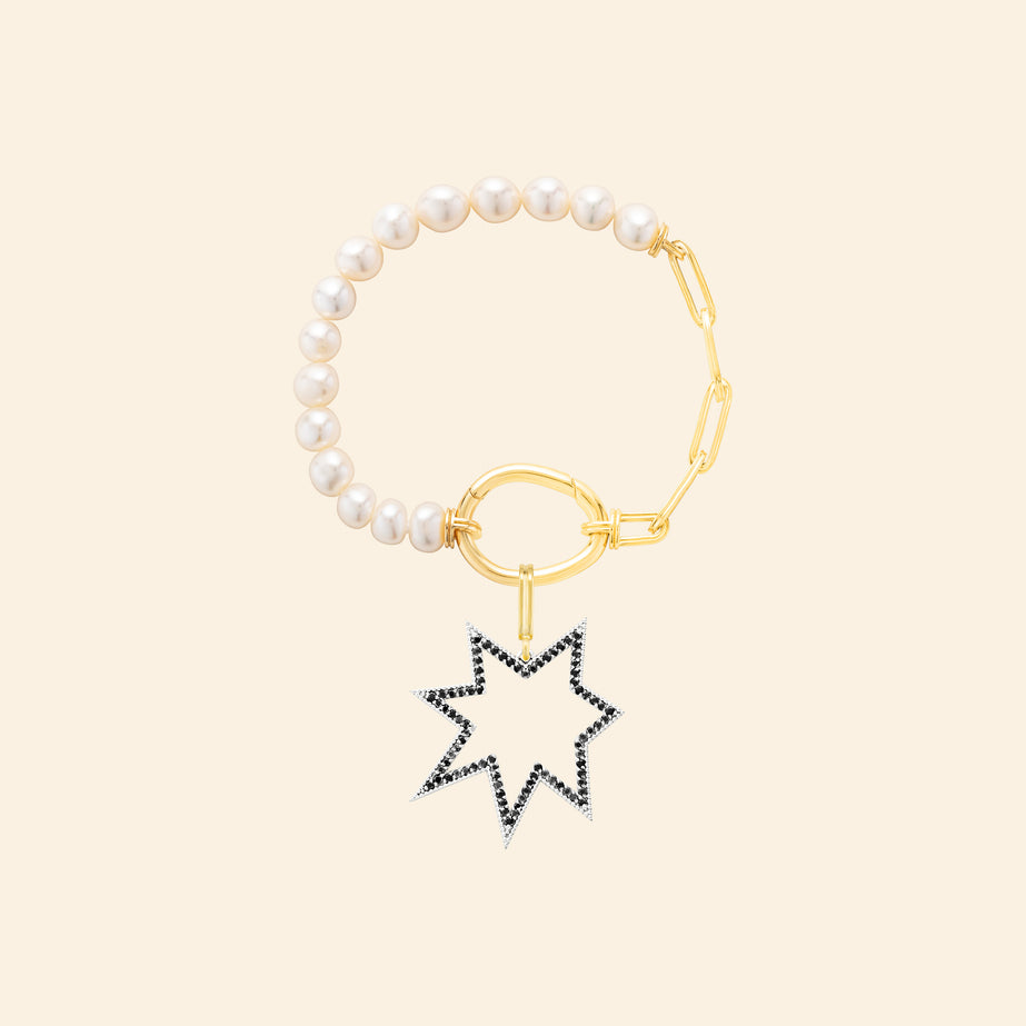 bracelet or jaune avec médaille or blanc joaillerie mellerio