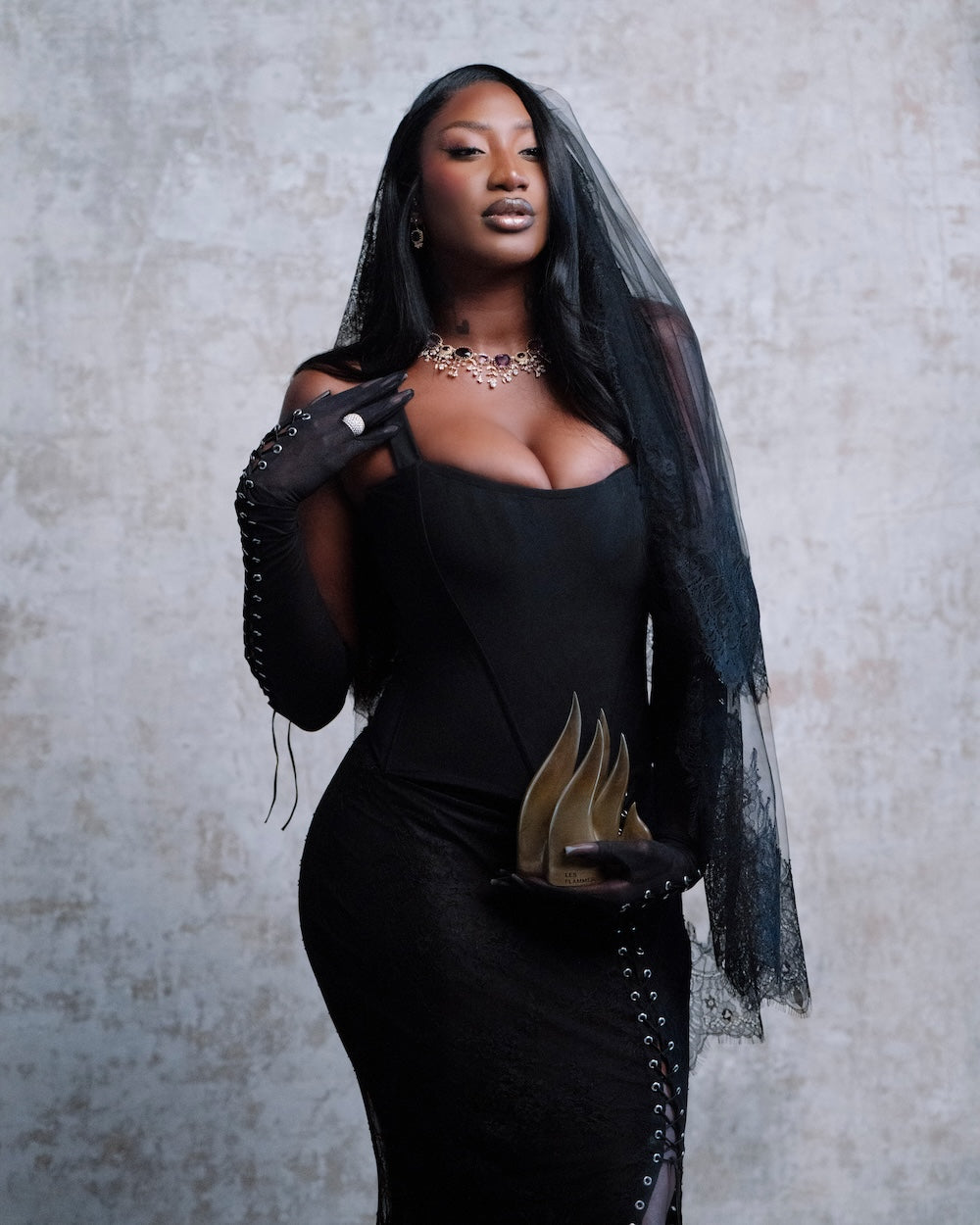 AYA NAKAMURA IN MAISON MELLERIO