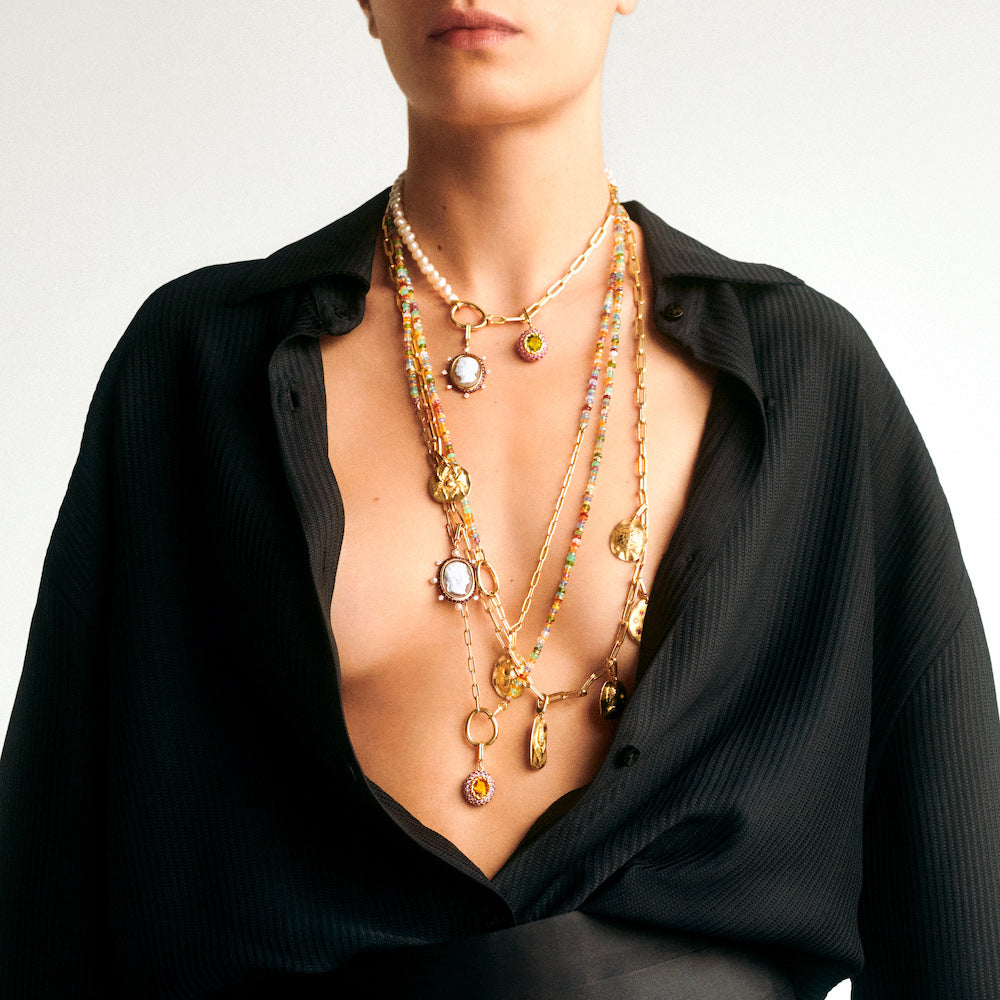 Precious Cameo Pearls Yellow Gold Mellerio