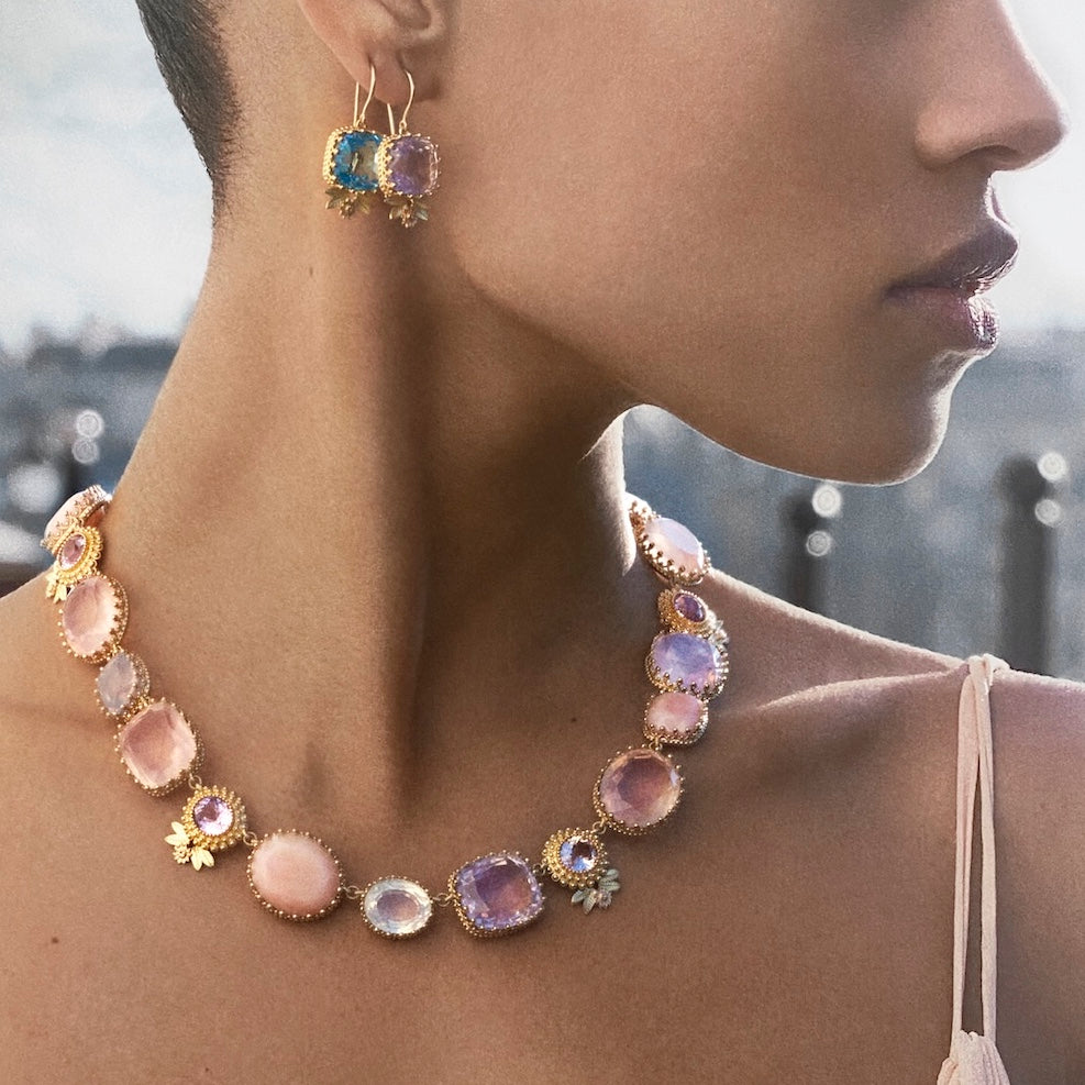 Pierreries Rose Earring down