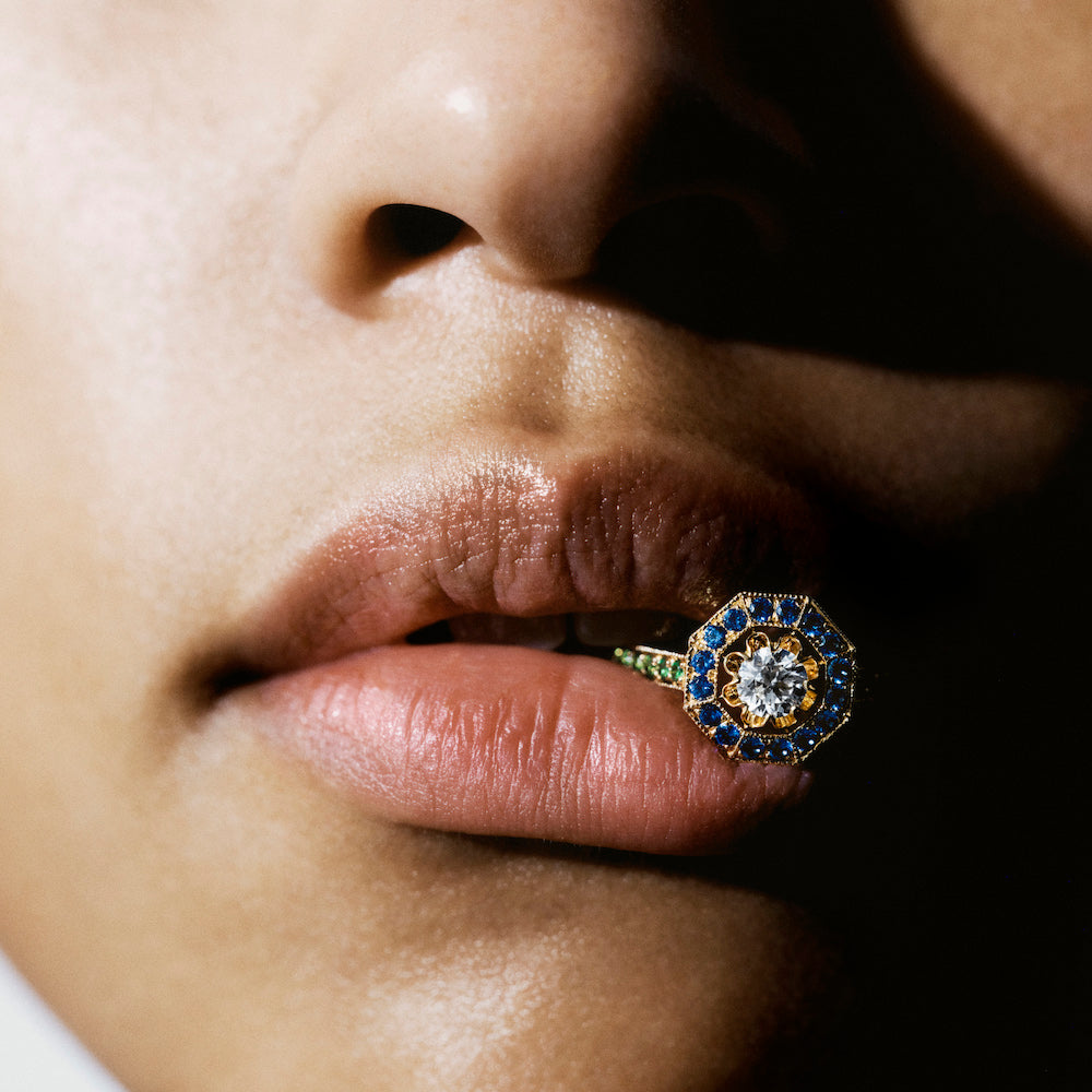 Diamond engagement ring yellow gold Maison Mellerio