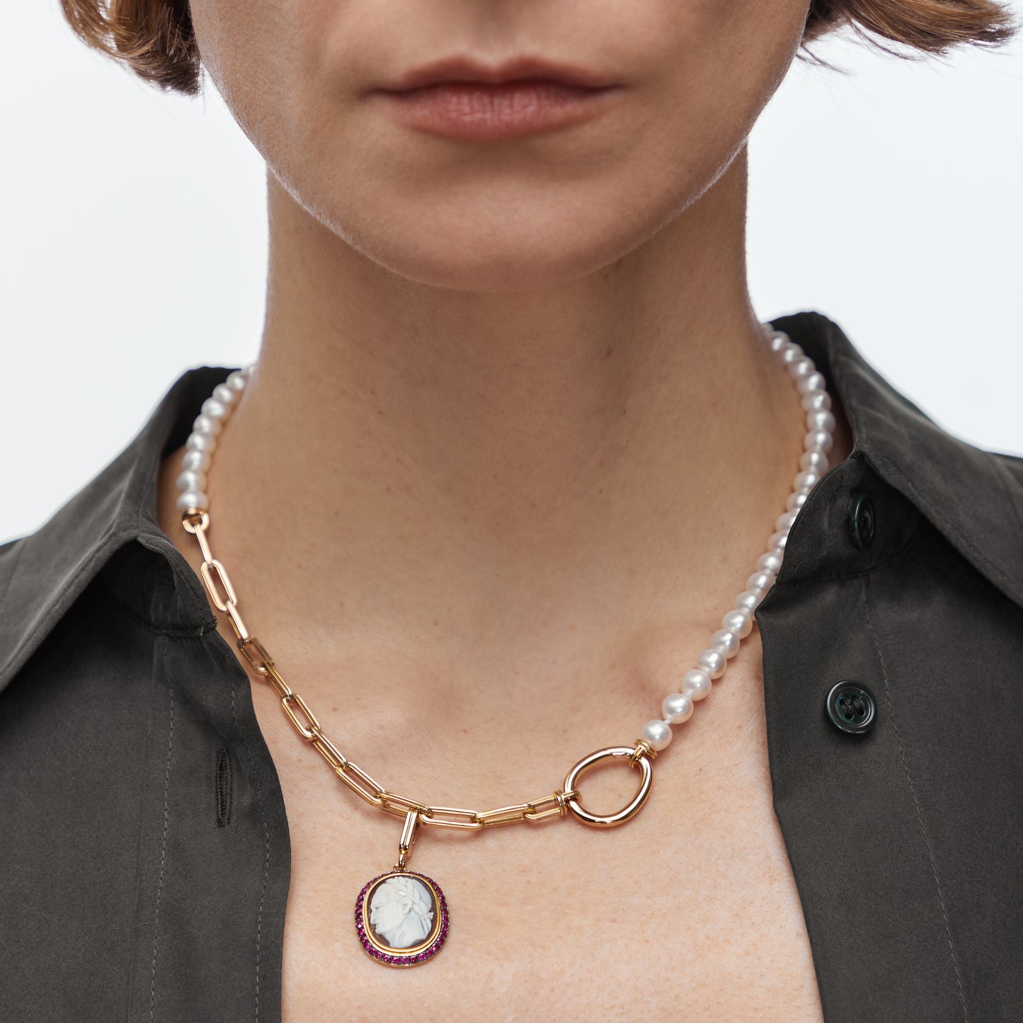 Gold necklace jewelry Maison Mellerio