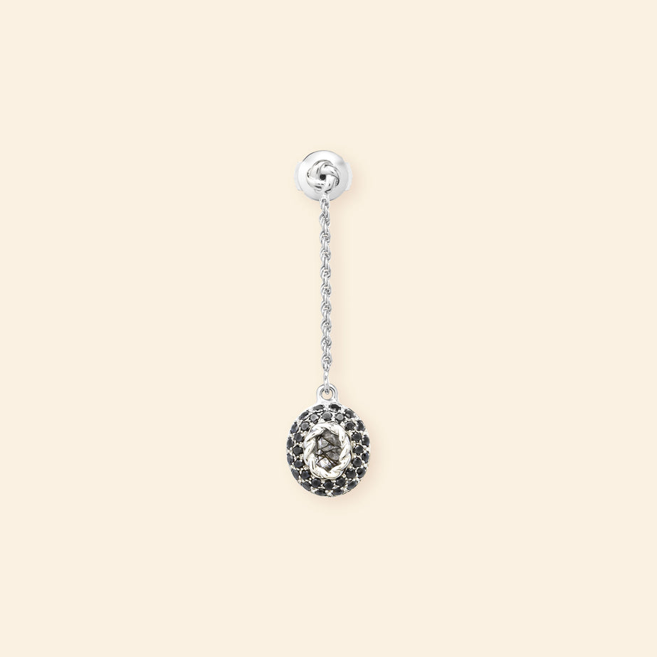 Baby Black Queen Earring