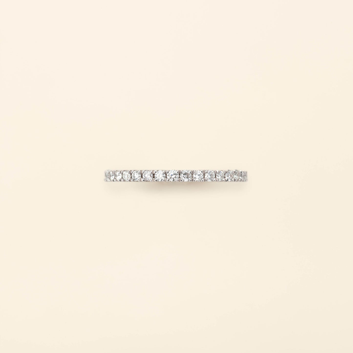 Essential Wedding band platinum